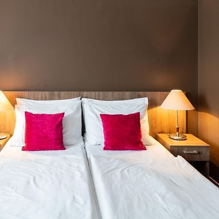 Hotel Harmony Praga Esterno foto