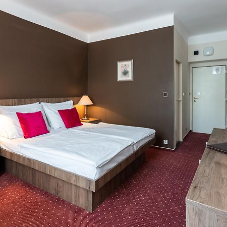 Hotel Harmony Praga Esterno foto