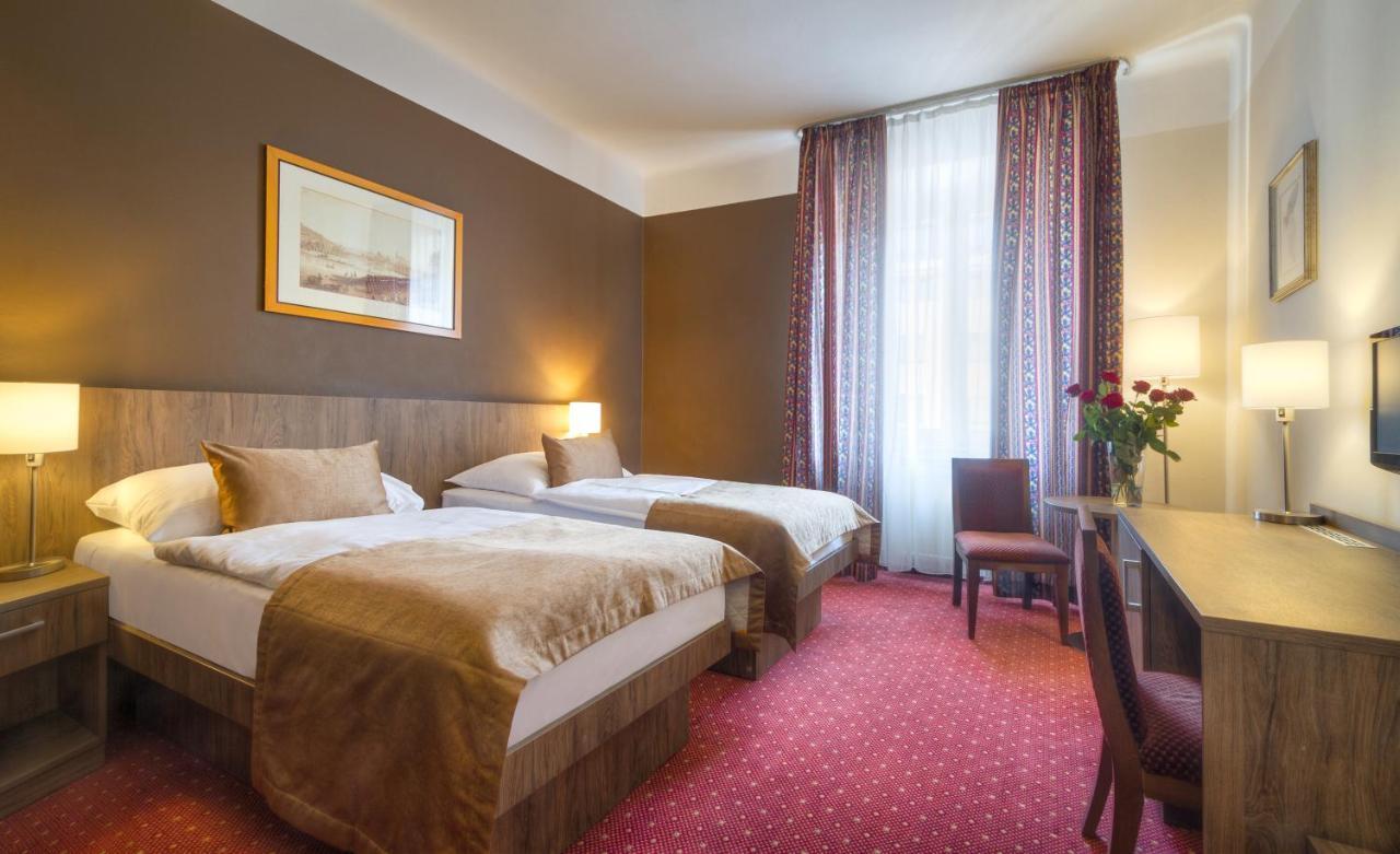 Hotel Harmony Praga Esterno foto