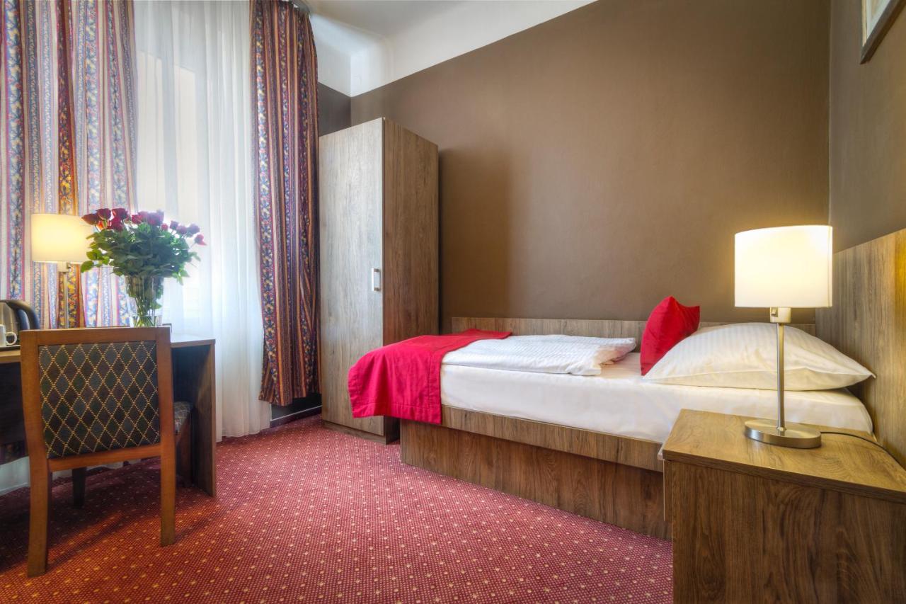 Hotel Harmony Praga Esterno foto