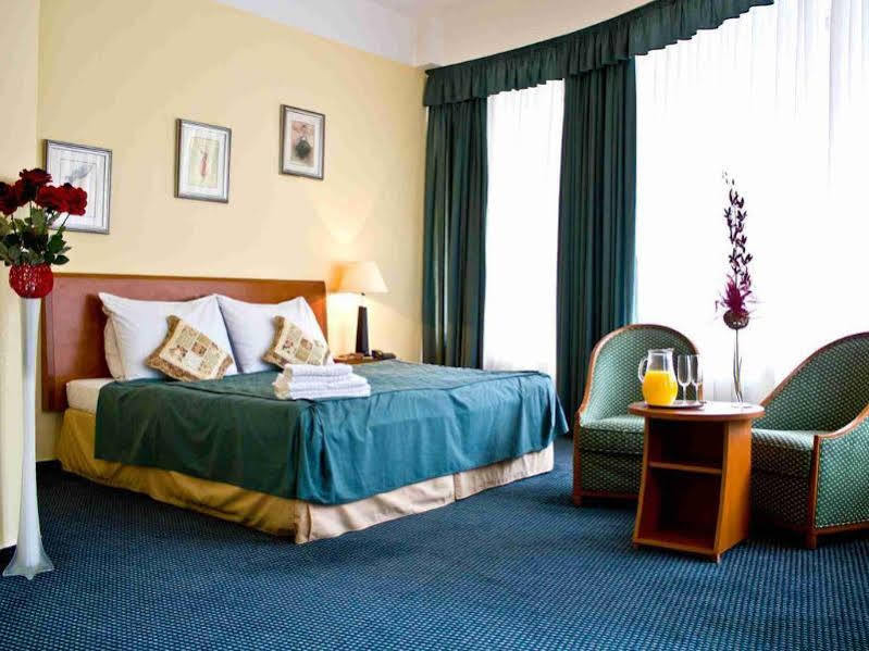 Hotel Harmony Praga Esterno foto