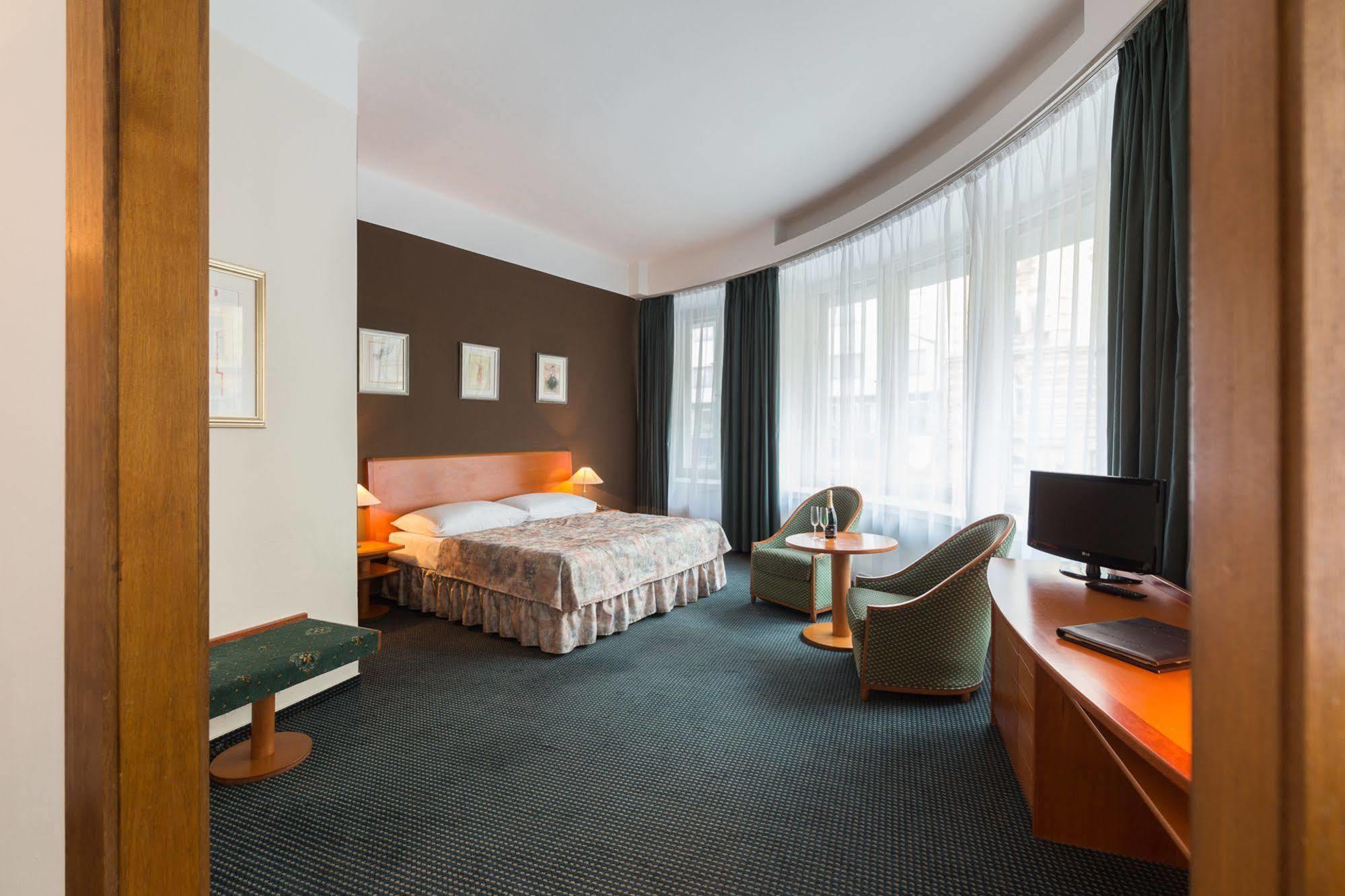 Hotel Harmony Praga Esterno foto